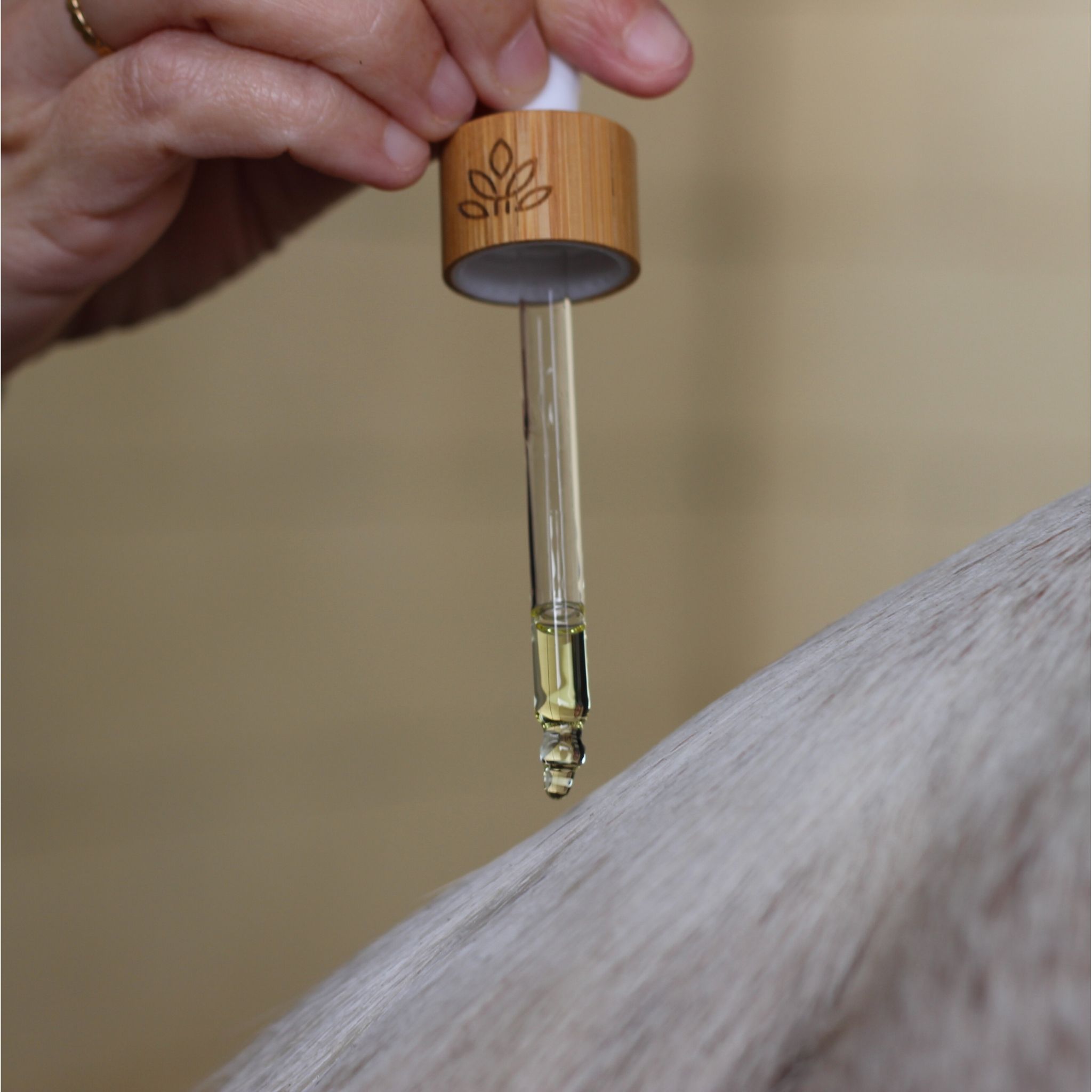 routine soin crinière cheval hiver avec sérum nourrissant